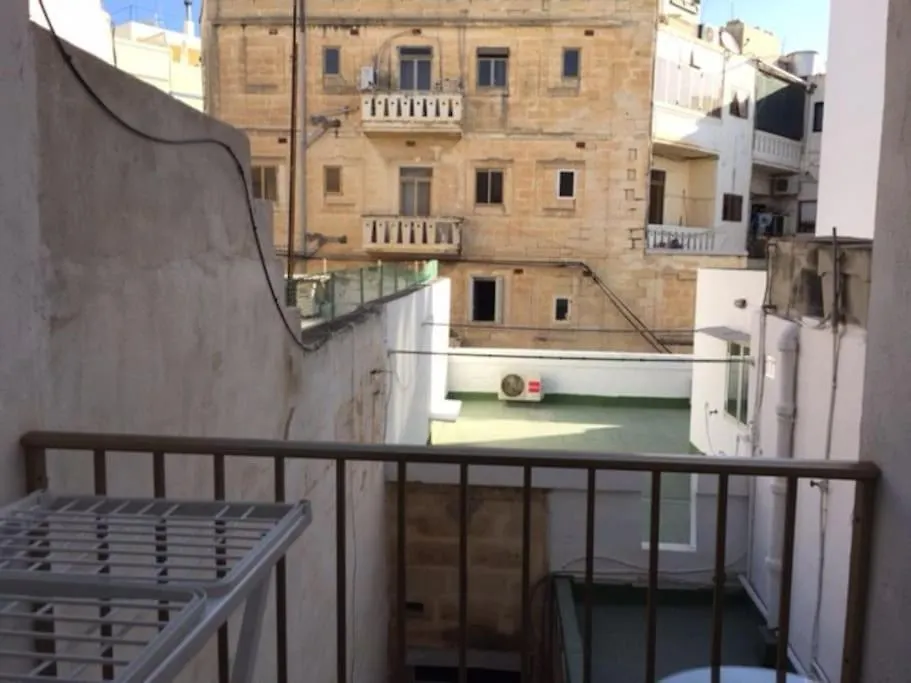 Gzira / Sliema Wifi & Ac ! Great Value & Location Apartment Malta