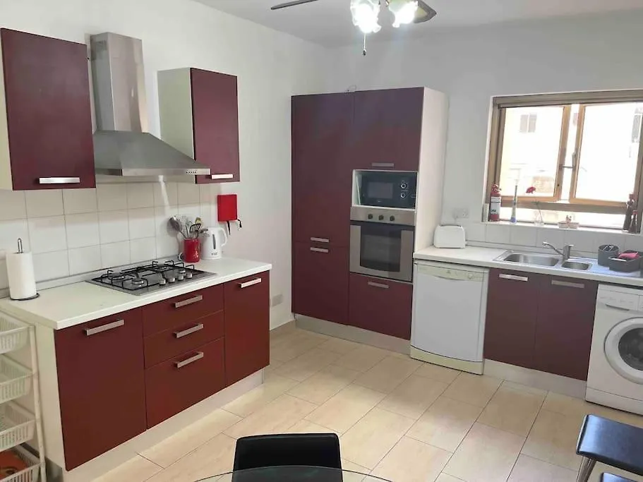Gzira / Sliema Wifi & Ac ! Great Value & Location Apartment Malta